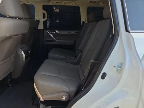 Used 2021 Lexus GX 460 Premium AWD/4WD image 12