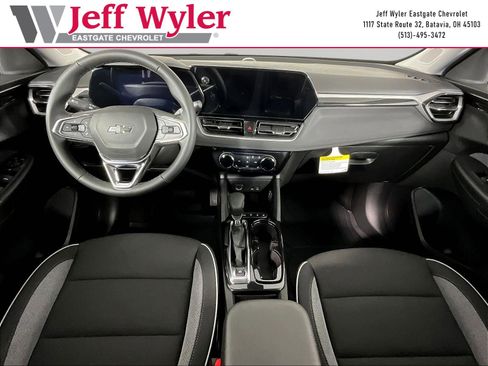 New 2026 Chevrolet TrailBlazer LT w/ Midnight Edition FWD image 10