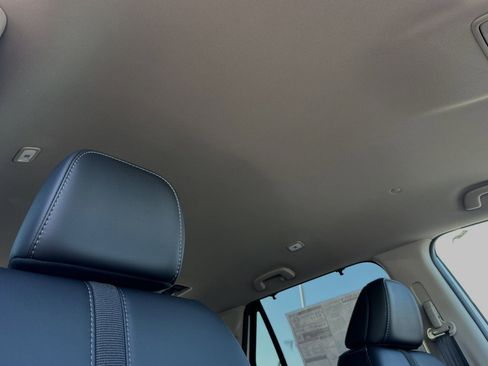 New 2025 Honda Pilot EX-L image 16