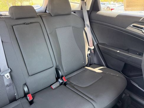 Used 2025 Kia Sportage LX FWD image 37