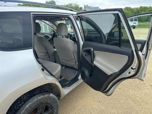 Used 2010 Toyota RAV4 4WD V6 w/ Tow Prep Pkg image 12
