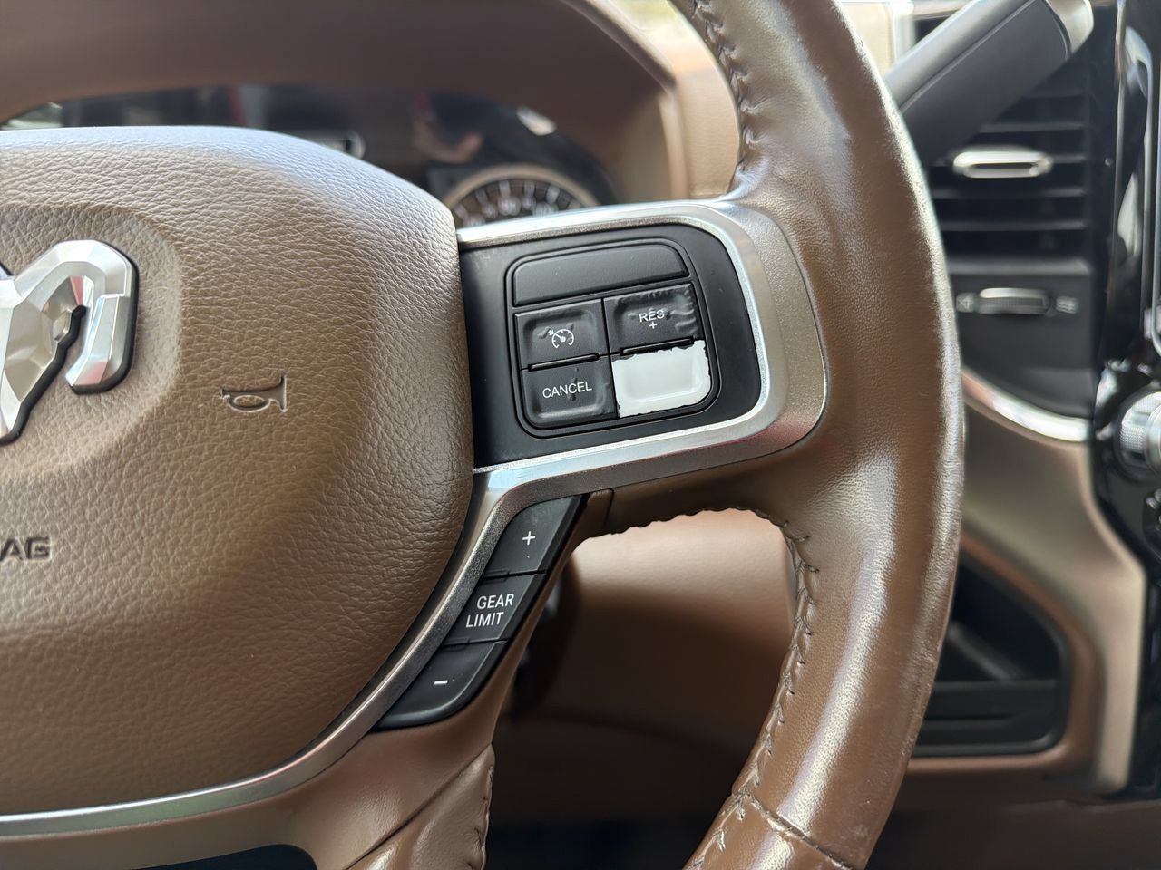 Used 2019 RAM 2500 Laramie RWD image 28