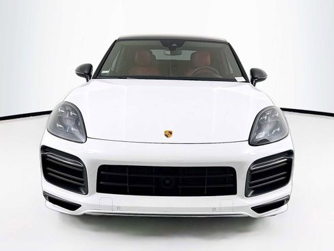 Certified 2023 Porsche Cayenne GTS AWD/4WD image 6