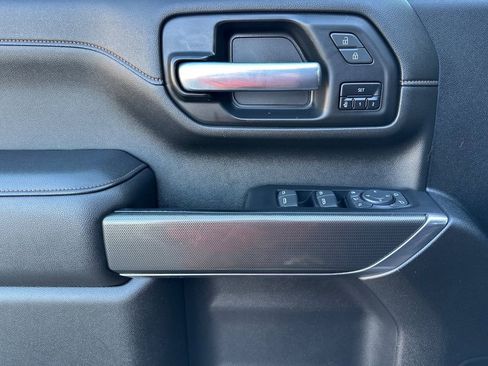 Used 2022 GMC Sierra 2500 AT4 image 11