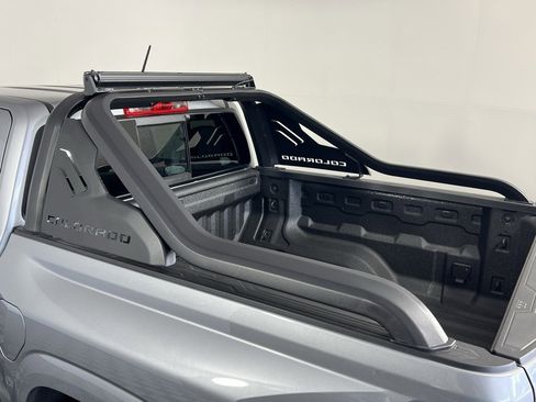 New 2025 Chevrolet Colorado Z71 w/ Midnight Edition image 8