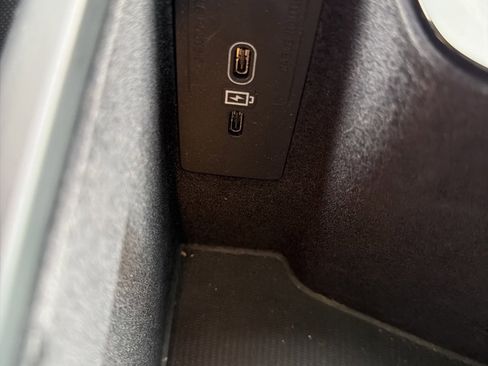 Used 2023 Volvo XC60 B5 Ultimate image 38