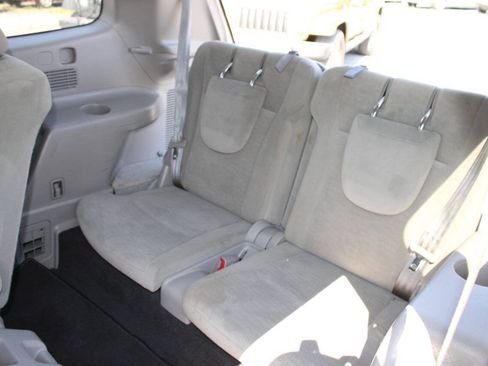 Used 2013 Toyota Highlander Plus AWD/4WD image 19