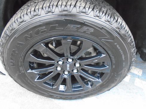 Certified 2022 GMC Canyon Elevation w/ Trailering Package image 16