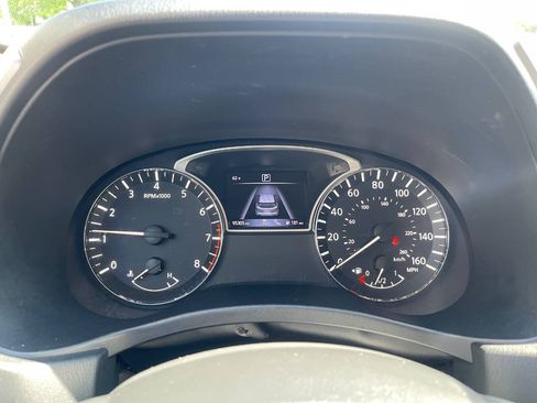Used 2017 Nissan Pathfinder Platinum FWD image 16