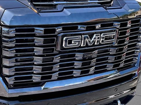 Used 2024 GMC Sierra 2500 Denali Ultimate w/ Snow Plow Prep/Camper Package AWD/4WD image 29