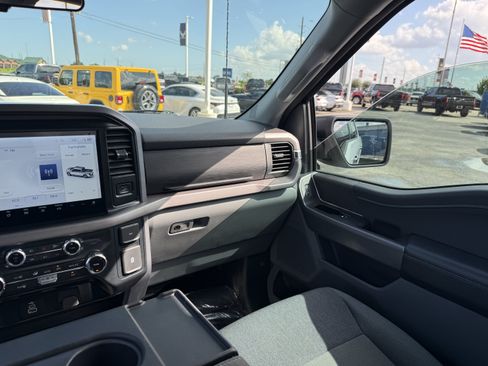 Used 2025 Ford F150 XLT w/ Equipment Group 301A Standard AWD/4WD image 27