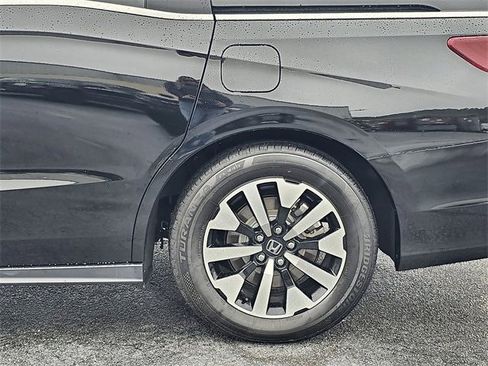 Used 2025 Honda Odyssey EX-L image 12