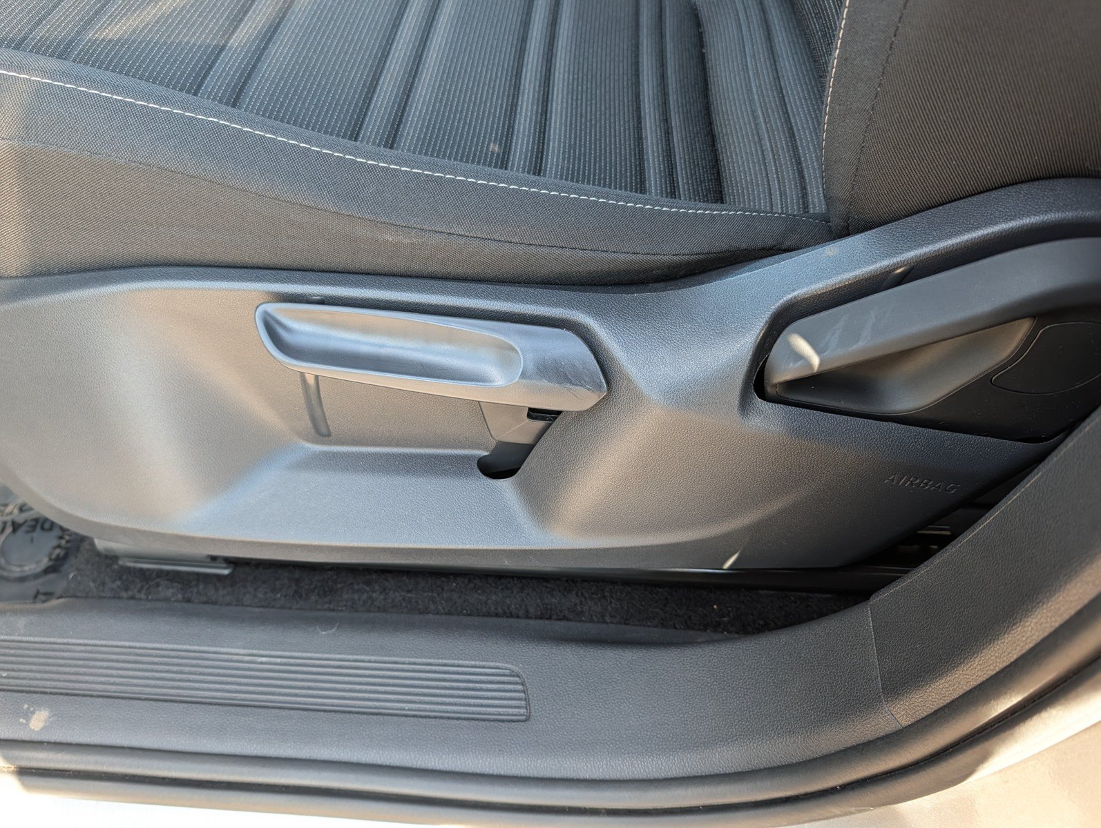 Used 2022 Volkswagen Tiguan S AWD/4WD image 19
