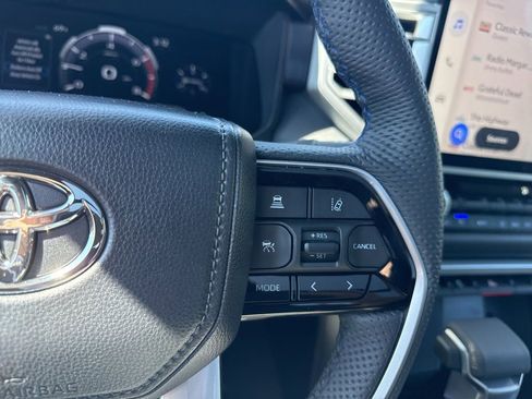 Used 2025 Toyota Tundra Platinum AWD/4WD image 18