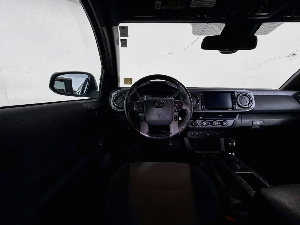 Used 2020 Toyota Tacoma TRD Off-Road w/ Technology Package AWD/4WD image 19