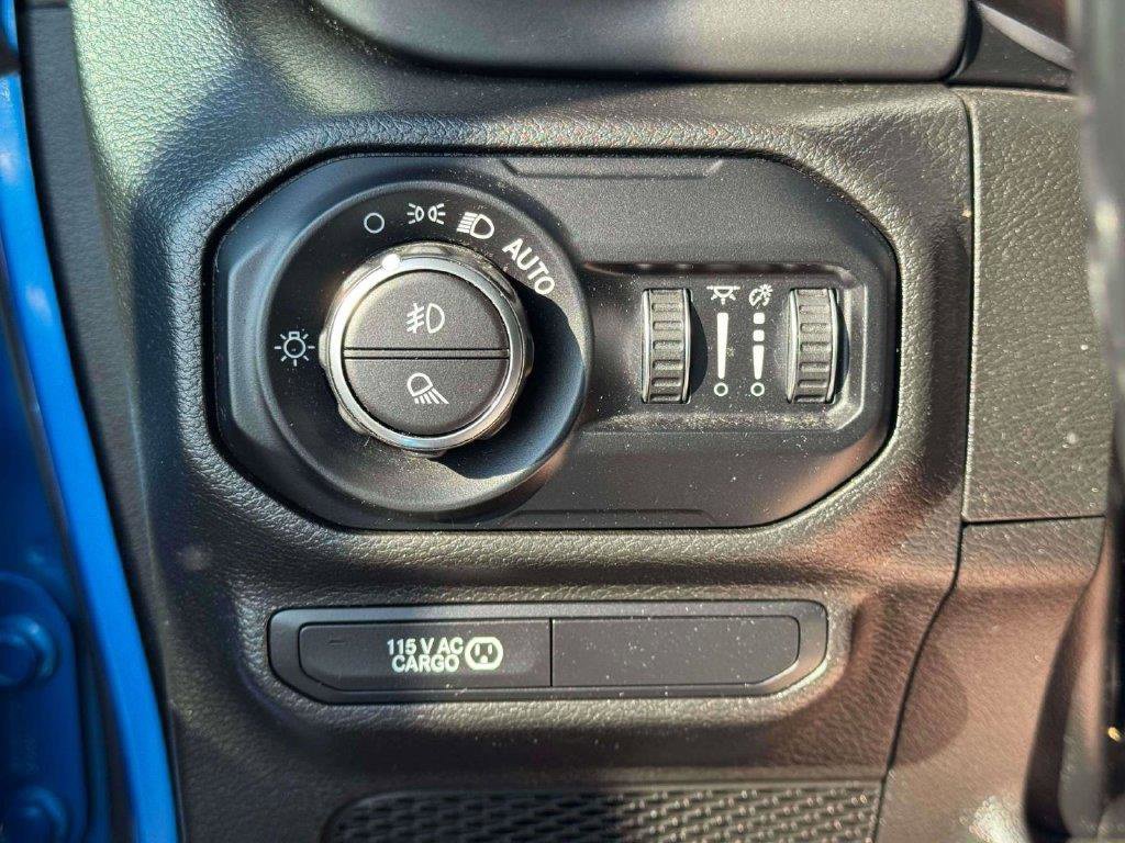 Used 2022 Jeep Gladiator Sport AWD/4WD image 24