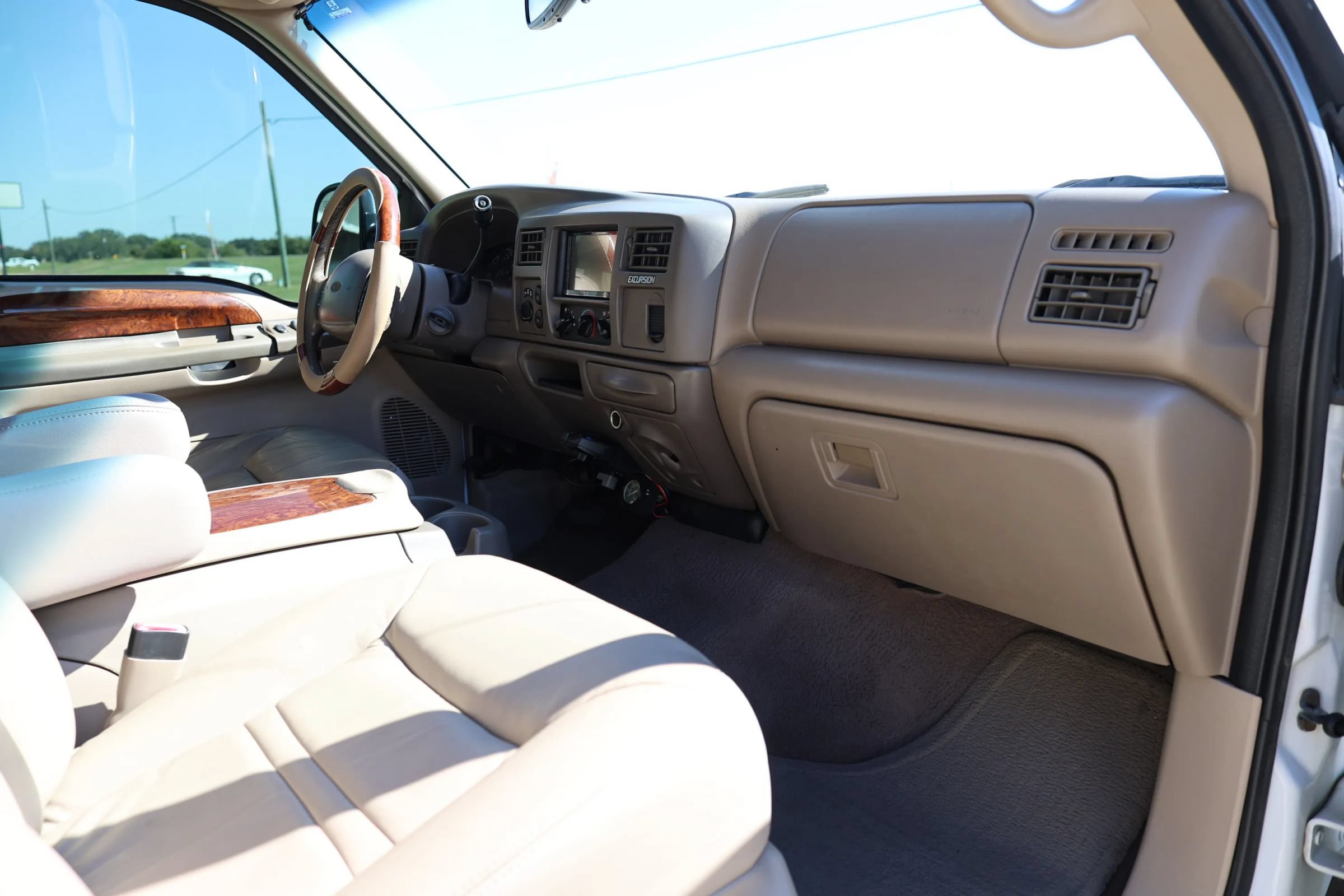 Used 2000 Ford Excursion Limited AWD/4WD image 46