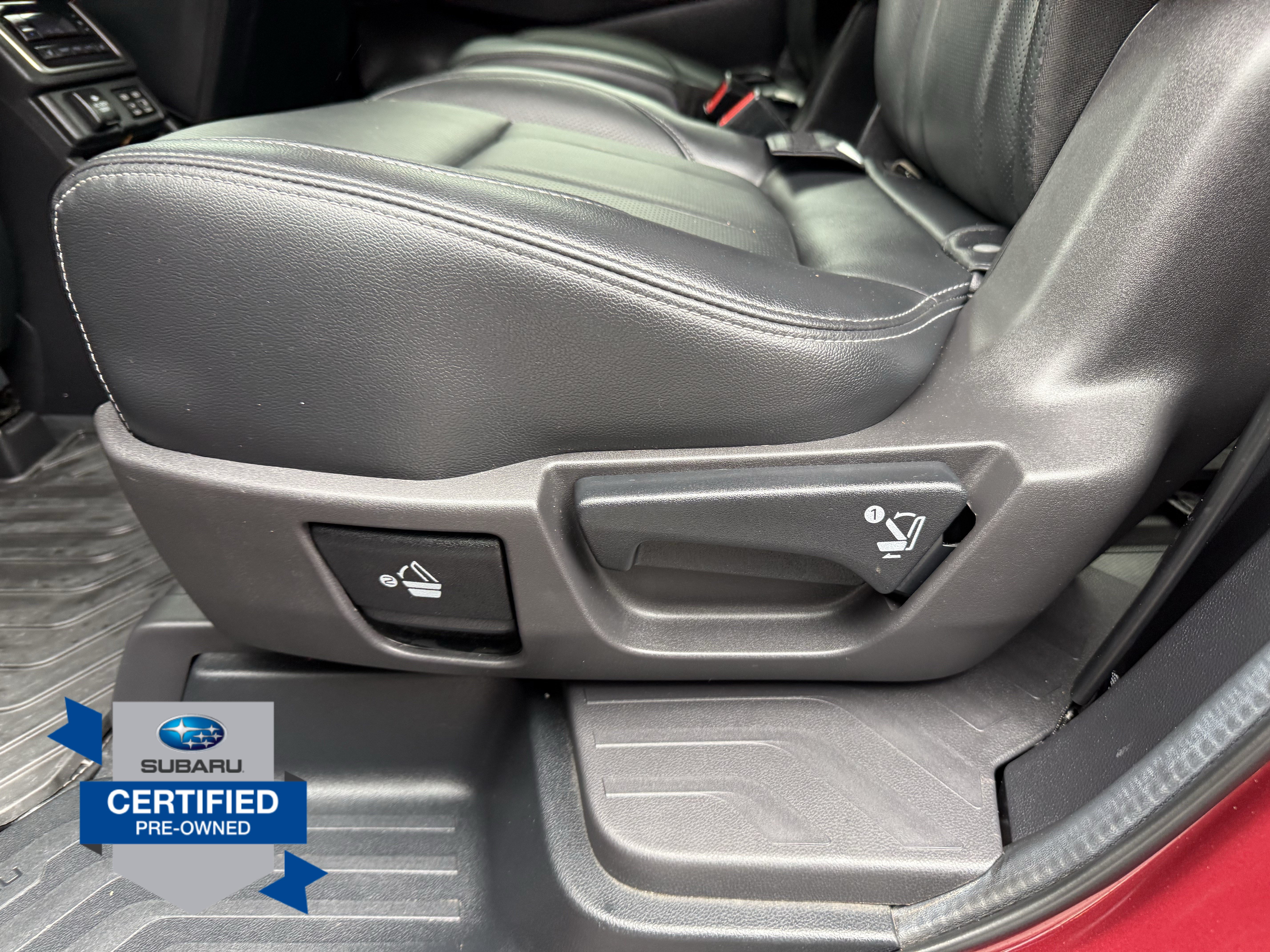 Used 2025 Subaru Ascent Touring w/ Popular Package #1 AWD/4WD image 17