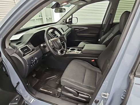 Used 2024 Honda Ridgeline Sport image 11