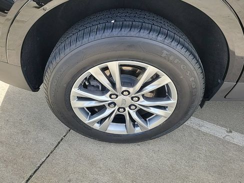 Used 2022 Cadillac XT5 Premium Luxury w/ Technology Package AWD/4WD image 37