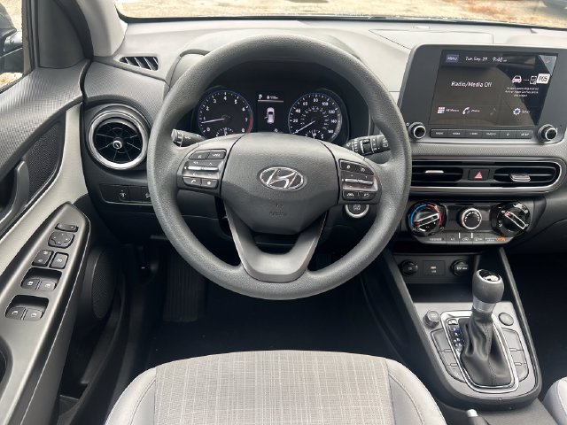 Certified 2023 Hyundai Kona SEL AWD/4WD image 17