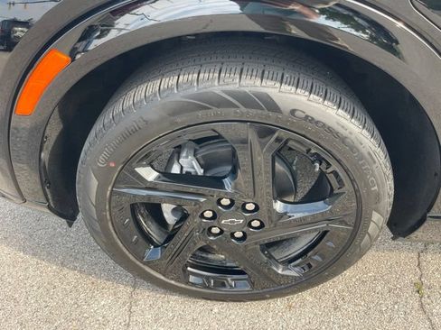 Used 2025 Chevrolet Equinox EV RS FWD image 30