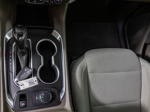 Used 2018 Chevrolet Traverse LT FWD image 30