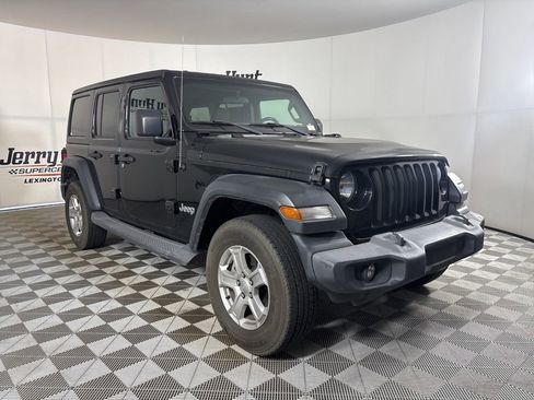 Used 2019 Jeep Wrangler Unlimited Sport S image 5