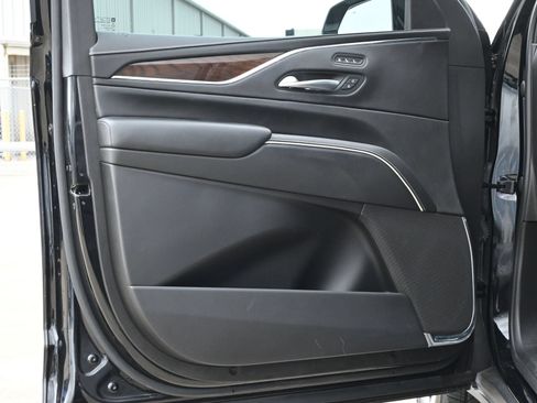 Certified 2023 Cadillac Escalade Premium Luxury Platinum AWD/4WD image 18