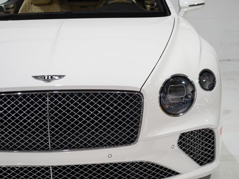 Used 2020 Bentley Continental GT AWD/4WD image 27