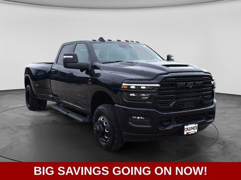New 2026 RAM 3500 Laramie AWD/4WD image 12