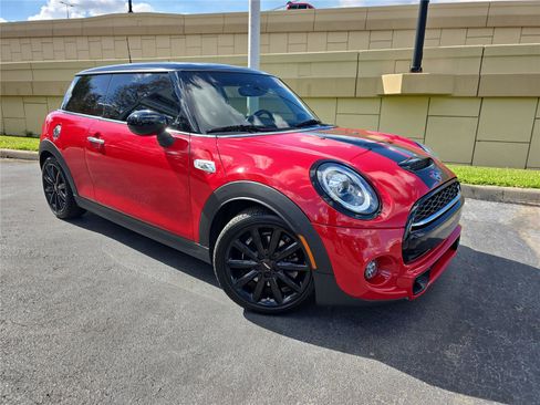 Used 2021 MINI Cooper S w/ Premium Package image 26