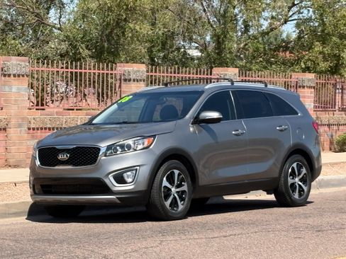 Used 2018 Kia Sorento EX FWD image 1