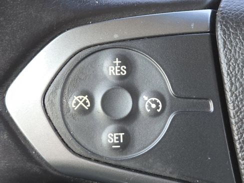 Used 2018 Chevrolet Silverado 1500 LT w/ All Star Edition image 6