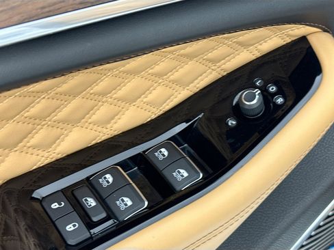 Used 2023 Jeep Grand Cherokee Summit w/ Rear Seat Video Group I image 18