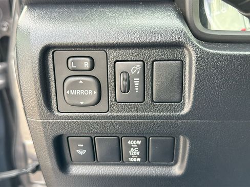 Used 2019 Toyota 4Runner SR5 Premium image 16