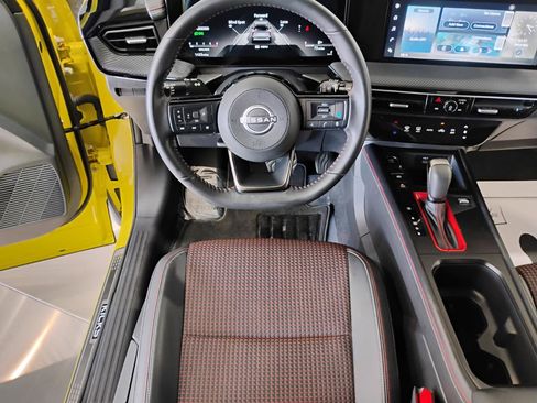 Used 2025 Nissan Kicks SR w/ Illumination Package image 69