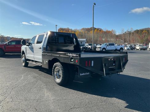 New 2026 Ford F350 XL w/ XL Chrome Package image 7