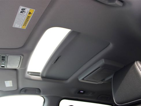 Certified 2024 Honda Odyssey Touring image 32