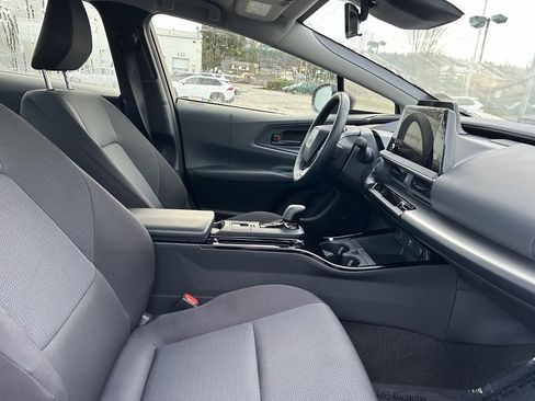 Certified 2025 Toyota Prius LE image 16
