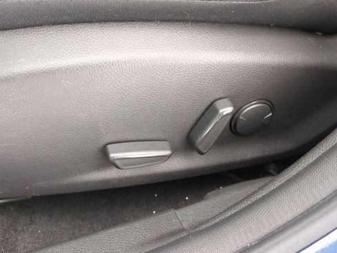 Used 2018 Ford Focus Titanium image 16