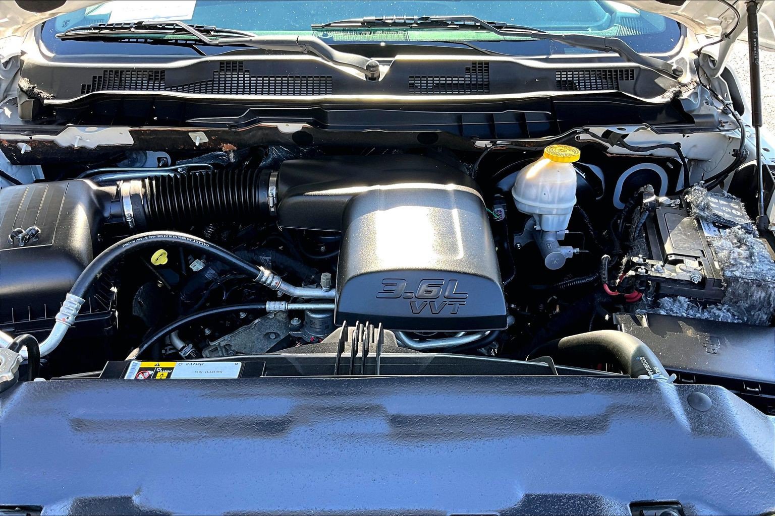 Used 2018 RAM 1500 Express AWD/4WD image 11