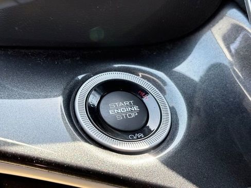 Used 2023 Jeep Grand Cherokee Altitude AWD/4WD image 18