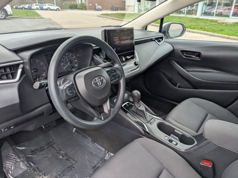 Used 2023 Toyota Corolla LE FWD image 16