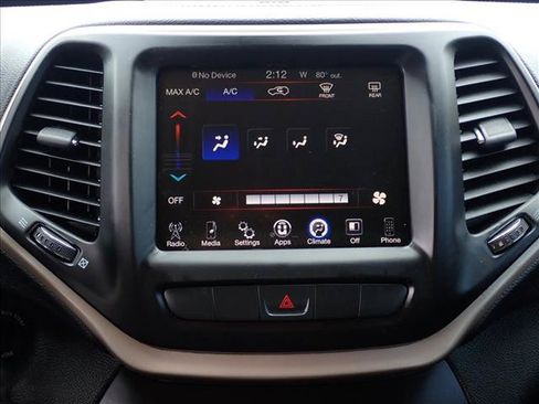 Used 2014 Jeep Cherokee Latitude FWD image 17