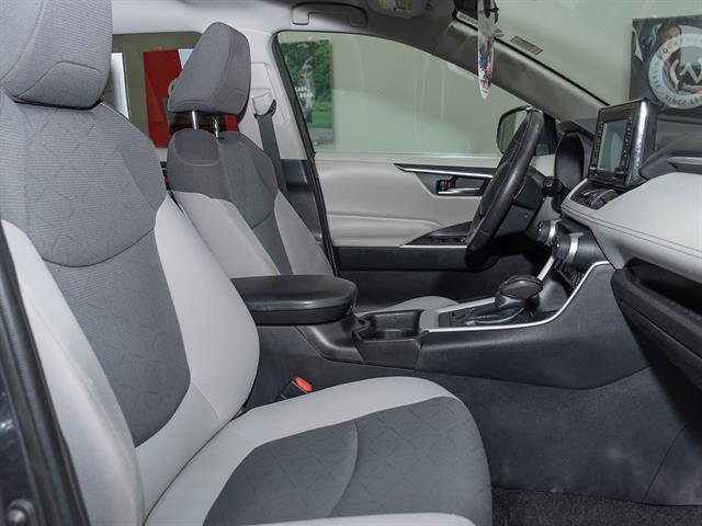 Used 2021 Toyota RAV4 XLE w/ XLE Grade Weather Package AWD/4WD image 24