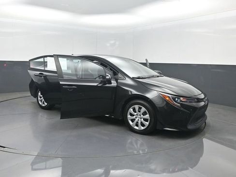 Used 2020 Toyota Corolla LE FWD image 34
