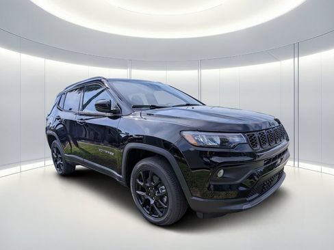New 2026 Jeep Compass Latitude AWD/4WD image 1