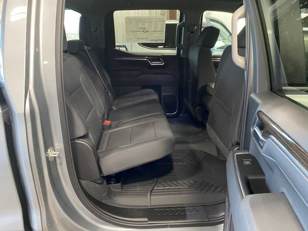 New 2026 Chevrolet Silverado 1500 RST AWD/4WD image 11