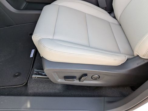 New 2026 Nissan Murano SL image 14